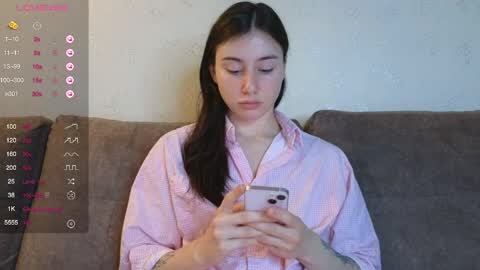 Snapshot of musya_mur chatting on April 11, 4:22 pm Im Marine online show from April 11, 4:22 pm