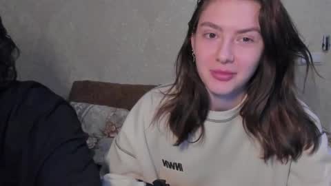 Snapshot of muuur_fam1 chatting on November 27, 10:23 pm HEY online show from November 27, 10:23 pm