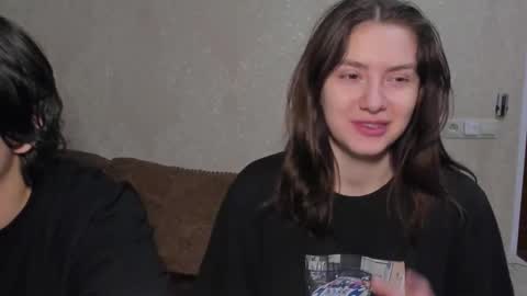 Snapshot of muuur_fam1 chatting on December 2, 7:09 pm HEY online show from December 2, 7:09 pm