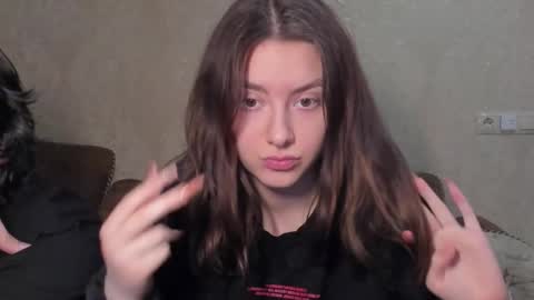 Snapshot of muuur_fam1 chatting on December 14, 8:35 pm HEY online show from December 14, 8:35 pm