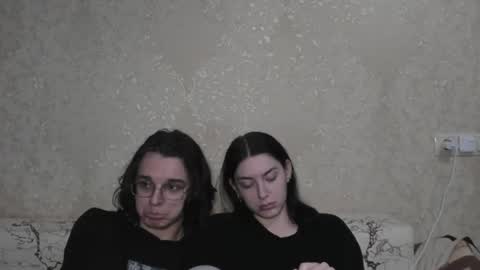 cute couple online show from June 11, 7:01 pm