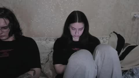 cute couple online show from June 13, 9:13 pm
