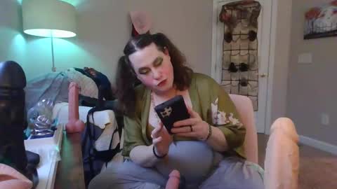 Snapshot of mxsissycharlotte chatting on December 10, 7:54 pm Mx Charlotte online show from December 10, 7:54 pm