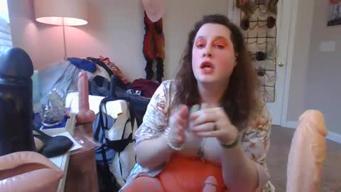 Snapshot of mxsissycharlotte chatting on December 11, 8:39 pm Mx Charlotte online show from December 11, 8:39 pm
