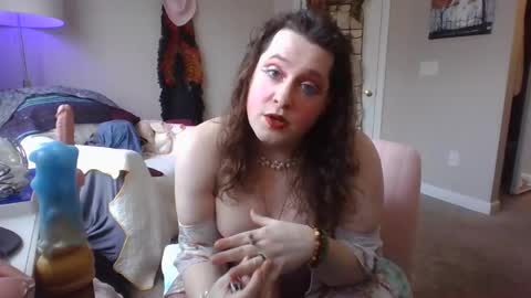 Snapshot of mxsissycharlotte chatting on January 24, 7:18 pm Mx Charlotte online show from January 24, 7:18 pm
