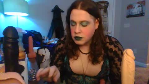 Snapshot of mxsissycharlotte chatting on March 6, 1:05 am Mx Charlotte online show from March 6, 1:05 am