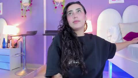 my_aleja_ online show from September 24, 1:36 pm