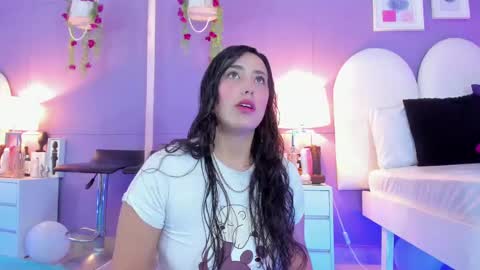 my_aleja_ online show from October 6, 12:24 pm