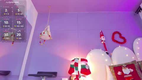 my_aleja_ online show from December 4, 2:26 pm