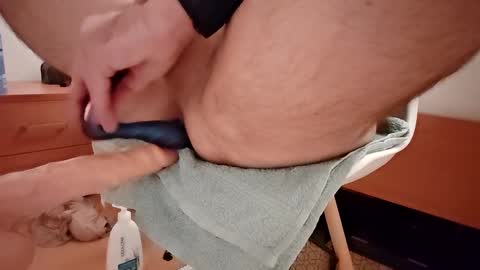 my_dirty_office online show from December 17, 7:40 am