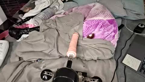 my_dirty_office online show from February 23, 5:12 am