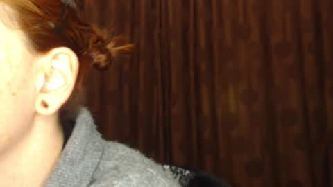     sara      i know you love me xoxox     online show from October 21, 8:15 am