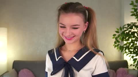 Polly online show from March 4, 1:17 pm