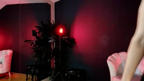 Snapshot of my_maite chatting on March 5, 1:40 pm Maite online show from March 5, 1:40 pm