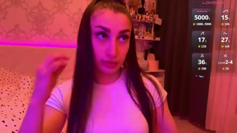 Naomi online show from June 7, 8:34 pm