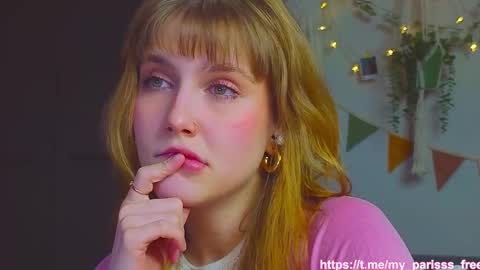 Snapshot of my_parisss chatting on December 1, 4:56 pm PARIS online show from December 1, 4:56 pm