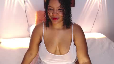 My Sweety Bom online show from July 7, 1:15 pm