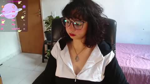 Snapshot of myamillor chatting on October 22, 11:10 am myamillor online show from October 22, 11:10 am