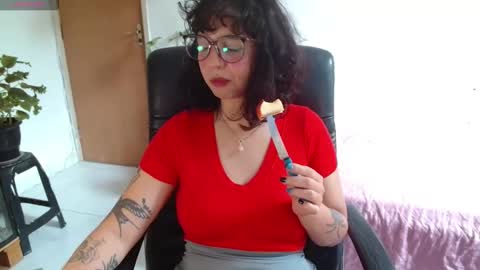 Snapshot of myamillor chatting on October 28, 1:03 pm myamillor online show from October 28, 1:03 pm