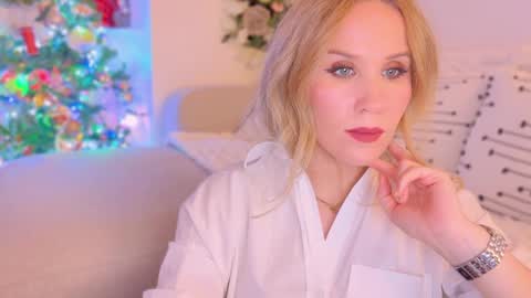 Mya-be Yours P online show from December 14, 9:56 pm