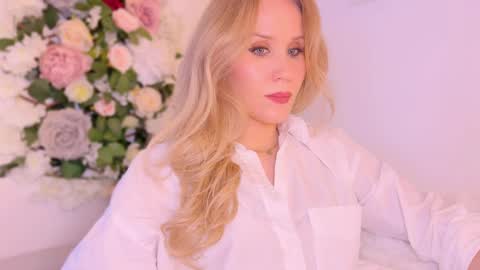 Mya-be Yours P online show from December 15, 1:02 am