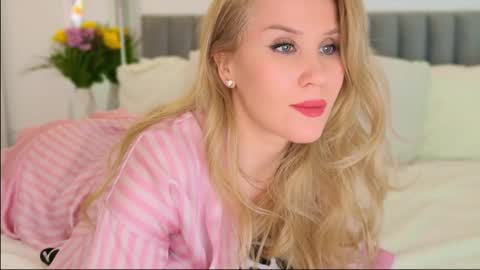 Mya-be Yours P online show from February 16, 9:38 pm