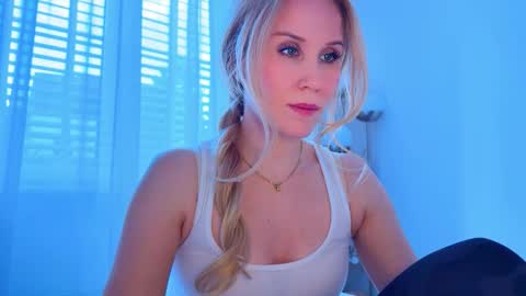 Mya-be Yours P online show from September 12, 4:18 pm