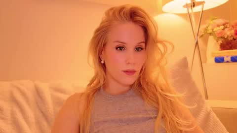 Mya-be Yours P online show from December 16, 12:15 am