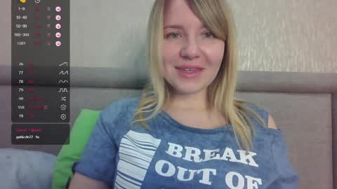 Snapshot of mybadcat87 chatting on June 3, 9:12 am mybadcat87 online show from June 3, 9:12 am