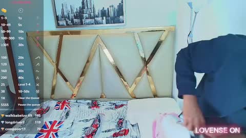 Snapshot of myblackdope_ chatting on January 1, 6:38 pm Samanta  online show from January 1, 6:38 pm