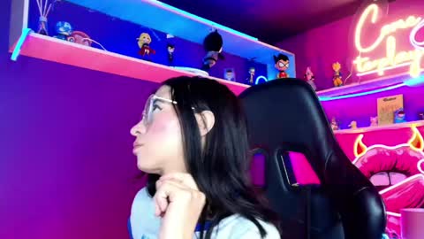 Snapshot of mycutiebabe chatting on March 25, 4:40 am Milly Cute online show from March 25, 4:40 am