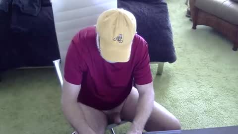 Snapshot of mydiboi chatting on February 25, 7:01 pm r-glenn-01 online show from February 25, 7:01 pm