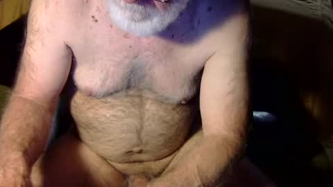 Snapshot of mydiboi chatting on July 11, 4:15 am r-glenn-01 online show from July 11, 4:15 am
