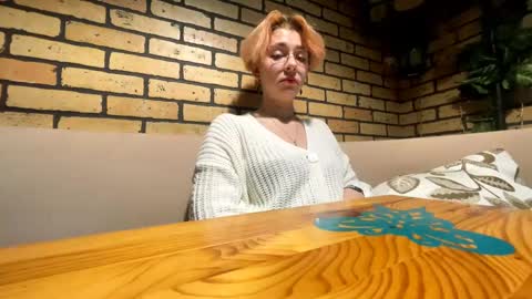 Esha online show from September 23, 3:37 pm