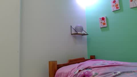 Snapshot of myguardian20angel chatting on September 20, 7:26 pm Angel Cute online show from September 20, 7:26 pm