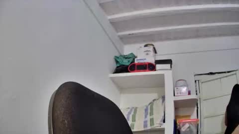 Snapshot of myhoney_hot chatting on January 25, 1:32 am myhoney_hot online show from January 25, 1:32 am