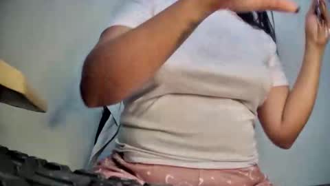 Snapshot of myhoney_hot chatting on January 7, 3:25 pm myhoney_hot online show from January 7, 3:25 pm