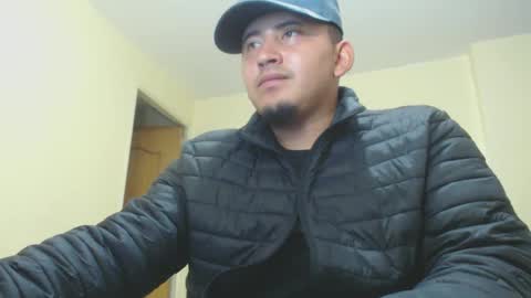Snapshot of myke_andrade chatting on December 11, 12:02 am myke_andrade online show from December 11, 12:02 am
