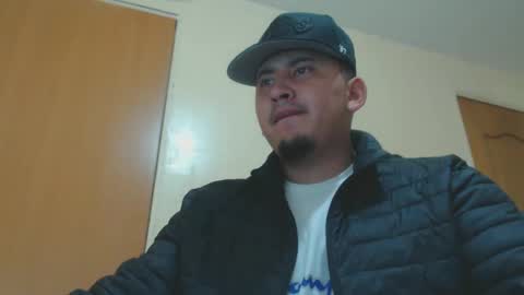 Snapshot of myke_andrade chatting on January 18, 4:37 am myke_andrade online show from January 18, 4:37 am