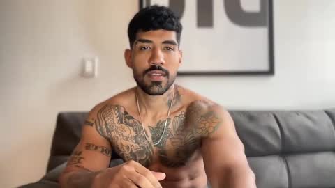 Myke esthetic online show from January 2, 9:07 pm