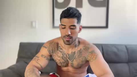 Myke esthetic online show from January 15, 9:30 pm