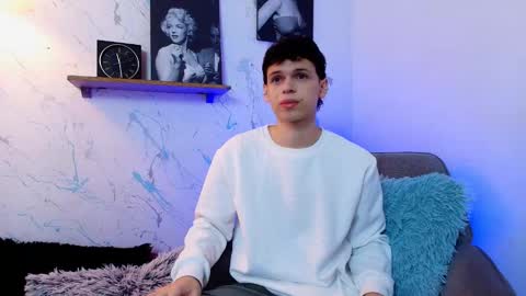 Snapshot of mykelcano chatting on October 21, 3:02 pm Mykel online show from October 21, 3:02 pm