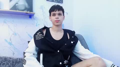 Snapshot of mykelcano chatting on November 8, 12:38 pm Mykel online show from November 8, 12:38 pm