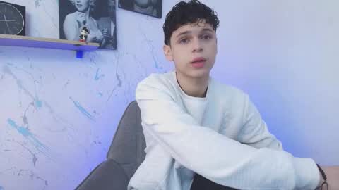 Snapshot of mykelcano chatting on March 6, 2:35 pm Mykel online show from March 6, 2:35 pm