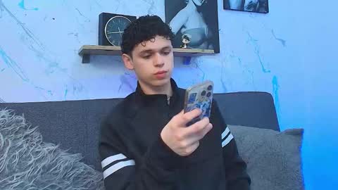 Snapshot of mykelcano chatting on March 26, 10:32 am Mykel online show from March 26, 10:32 am