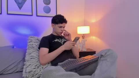Snapshot of mykelcano chatting on July 30, 3:11 pm Mykel online show from July 30, 3:11 pm