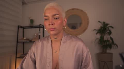 jacke BUNNY online show from January 16, 2:04 am