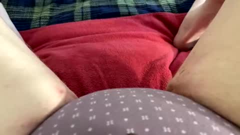 Snapshot of mykittyneedsu chatting on April 13, 12:10 pm Kitty online show from April 13, 12:10 pm