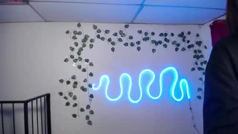 helen online show from March 11, 5:27 am