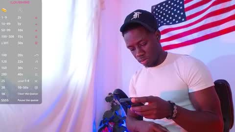 Snapshot of mylowallacee chatting on October 10, 7:24 pm Mylo Wallace online show from October 10, 7:24 pm